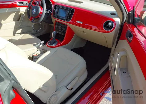 2019 Volkswagen Beetle 2.0T Se z USA, uszkodzony, nr VIN 3VWJD7AT3KM712784